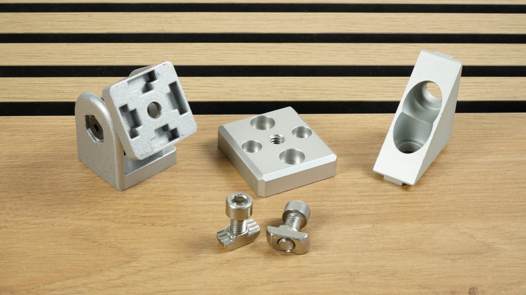 T-Nut to insert in the product slot. Delivered with a M4 T-Nut, a screw M4x8 and a screw M4x12 and M4 washer